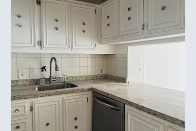 4848 NW 24th Ct, Unit #330, Lauderdale Lakes, FL 33313 - Photo 9