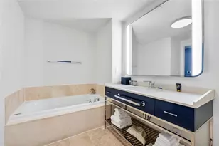 4401 Collins Ave, Miami Beach, FL 33140 - Photo 25