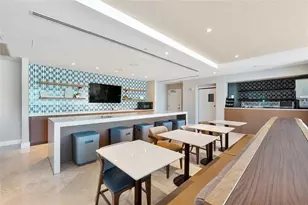 4401 Collins Ave, Miami Beach, FL 33140 - Photo 29