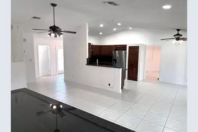 676 NW 107th Ln, Coral Springs, FL 33071 - Photo 5