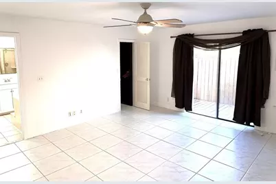 676 NW 107th Ln, Coral Springs, FL 33071 - Photo 9