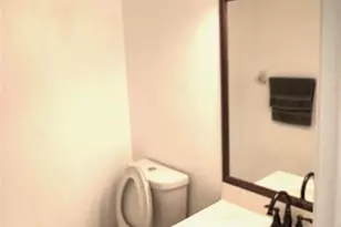 676 NW 107th Ln, Coral Springs, FL 33071 - Photo 17