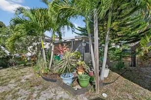 910 NW 49th Ct, Deerfield Beach, FL 33064 - Photo 5