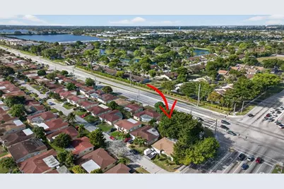 910 NW 49th Ct, Deerfield Beach, FL 33064 - Photo 37