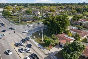 910 NW 49th Ct, Deerfield Beach, FL 33064 - Photo 35