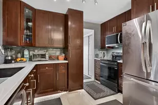 910 NW 49th Ct, Deerfield Beach, FL 33064 - Photo 15