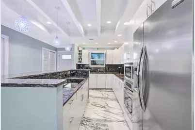 2330 NE 36th St, Unit #9, Lighthouse Point, FL 33064 - Photo 17