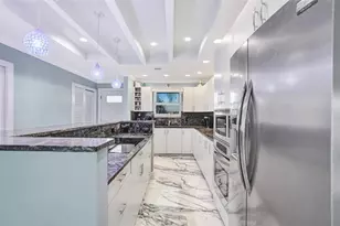 2330 NE 36th St, Lighthouse Point, FL 33064 - Photo 17