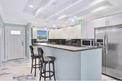 2330 NE 36th St, Unit #9, Lighthouse Point, FL 33064 - Photo 11