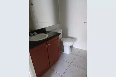 8307  Coral Lake Mnr, Coral Springs, FL 33065 - Photo 3