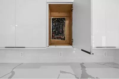 2185  Imperial Point Dr, Fort Lauderdale, FL 33308 - Photo 27