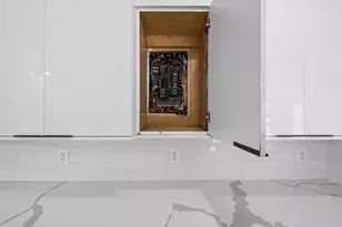 2185 Imperial Point Dr, Fort Lauderdale, FL 33308 - Photo 27