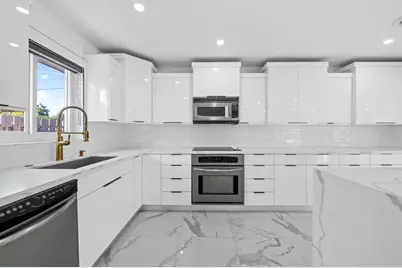 2185  Imperial Point Dr, Fort Lauderdale, FL 33308 - Photo 5