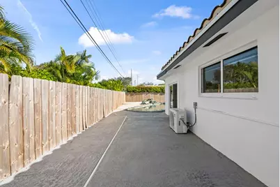 2185  Imperial Point Dr, Fort Lauderdale, FL 33308 - Photo 21