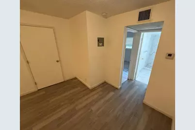 6840  Pembroke Road, Unit #110, Pembroke Pines, FL 33023 - Photo 7