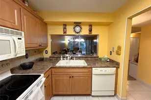 9501 Seagrape Dr, Davie, FL 33324 - Photo 5