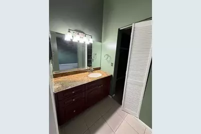 1952  Discovery Cir E, Deerfield Beach, FL 33442 - Photo 9