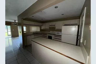 1952  Discovery Cir E, Deerfield Beach, FL 33442 - Photo 13