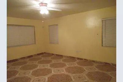 930 NE 160th St, North Miami Beach, FL 33162 - Photo 9