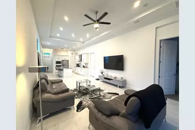 187 SE Via Sangro, Port Saint Lucie, FL 34952 - Photo 9