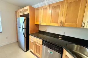 660 NE 11th Ave, Fort Lauderdale, FL 33304 - Photo 3