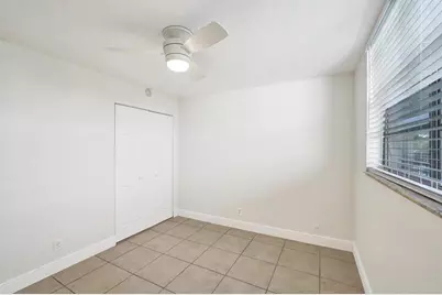 9430  Poinciana Pl, Unit #415, Davie, FL 33324 - Photo 25