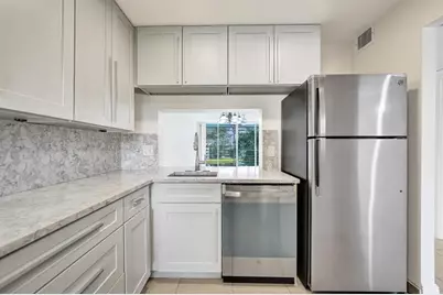 9430  Poinciana Pl, Unit #415, Davie, FL 33324 - Photo 7