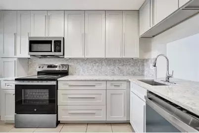 9430  Poinciana Pl, Unit #415, Davie, FL 33324 - Photo 5