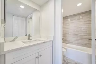 9430 Poinciana Pl, Davie, FL 33324 - Photo 21