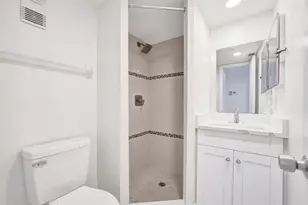 9430 Poinciana Pl, Davie, FL 33324 - Photo 27