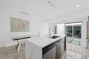 910 NE 16th Terrace, Fort Lauderdale, FL 33304 - Photo 7