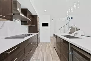 910 NE 16th Terrace, Fort Lauderdale, FL 33304 - Photo 5