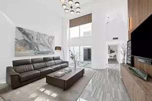 910 NE 16th Terrace, Fort Lauderdale, FL 33304 - Photo 3