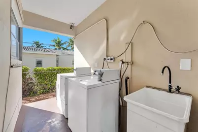 1018 N 17th Ave, Unit #2, Hollywood, FL 33020 - Photo 13