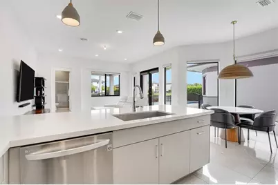 10595 S Lago Vista Cir, Parkland, FL 33076 - Photo 13