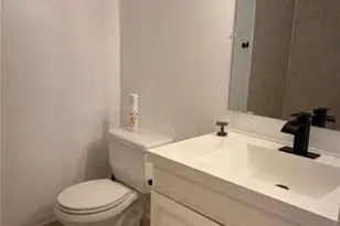 2801 N 34th Ave, Hollywood, FL 33021 - Photo 11