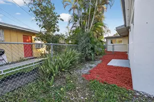 621 SE 1st St, Hialeah, FL 33010 - Photo 45