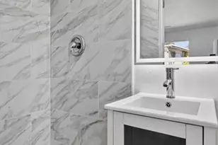 621 SE 1st St, Hialeah, FL 33010 - Photo 41