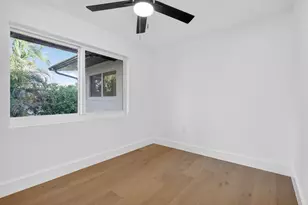 621 SE 1st St, Hialeah, FL 33010 - Photo 17