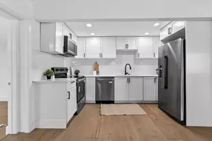 621 SE 1st St, Hialeah, FL 33010 - Photo 11