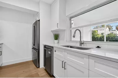 631  Curtiss Pkwy, Miami Springs, FL 33166 - Photo 15