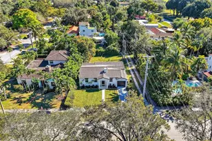 631 Curtiss Pkwy, Miami Springs, FL 33166 - Photo 43