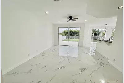 11041  Harbour Springs Cir, Boca Raton, FL 33428 - Photo 3