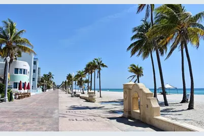 1049  Van Buren St, Hollywood, FL 33019 - Photo 13