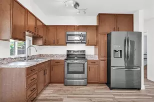 341 NW 37th St, Deerfield Beach, FL 33064 - Photo 11