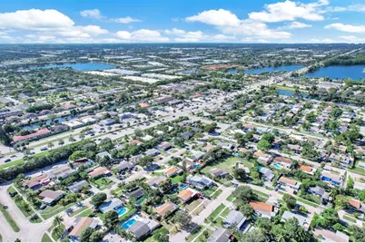 341 NW 37th St, Deerfield Beach, FL 33064 - Photo 43