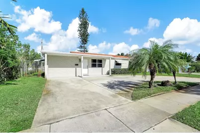 341 NW 37th St, Deerfield Beach, FL 33064 - Photo 1