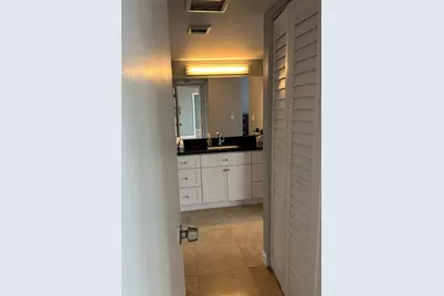 20301 W Country Club Dr, Unit #1222, Aventura, FL 33180 - Photo 37