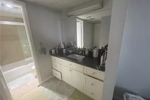 20301 W Country Club Dr Unit, Aventura, FL 33180 - Photo 3