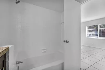 9 NE 19th Ct, Unit #111C, Wilton Manors, FL 33305 - Photo 9